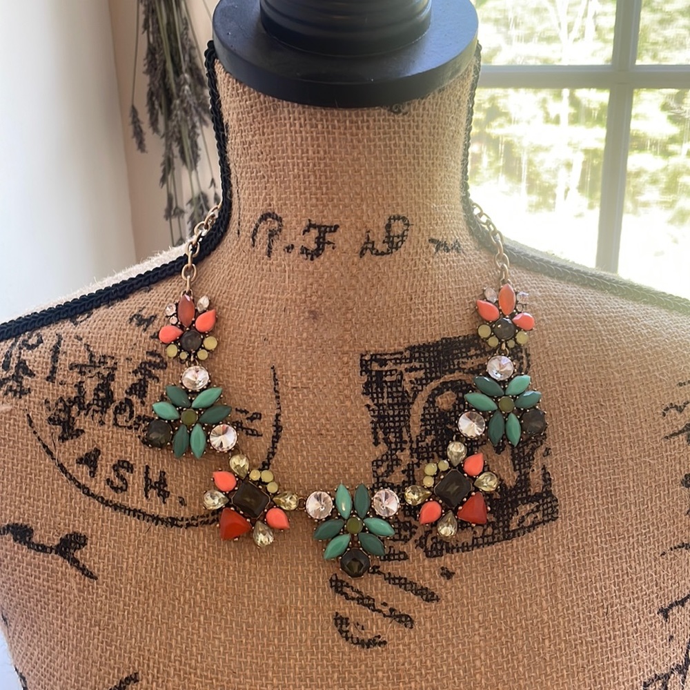 Stella and dot necklace and earrings set